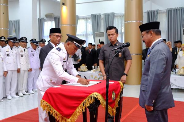 Wabup Gowa Kukuhkan Perpanjangan Masa Jabatan 66 Kepala Desa