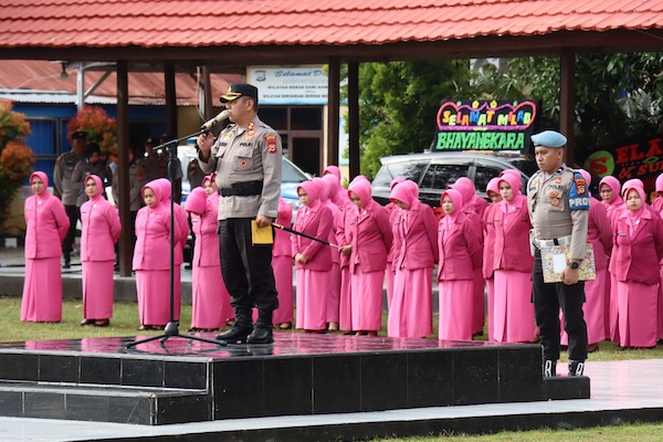 Jelang Akhir Masa Jabatan, AKBP Budi Hidayat Lantik 26 Personil Polres Jeneponto