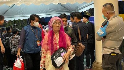 447 Jemaah Haji Kloter 18 Embarkasi Makassar Tiba, 1 Wafat di Arab Saudi