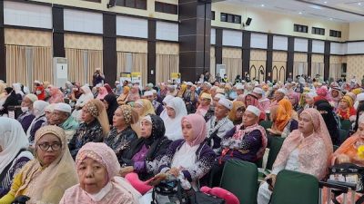 449 Jemaah Haji Kloter 20 Tiba di Makassar, 1 Wafat