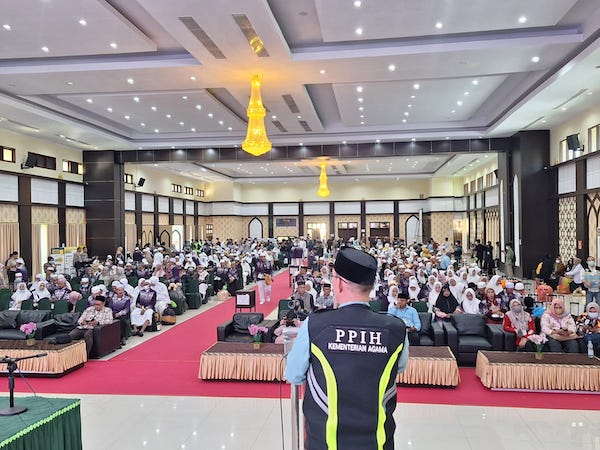 448 Jemaah Haji Kloter 28 Asal Sultra Tiba di Makassar, 2 Wafat