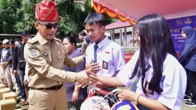Pj Gubernur Sambangi SMKN 5 Toraja Utara, Beri Bantuan Pasca Bencana