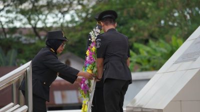 Hari Pengayoman Ke-79, Plt Kakanwil Kemenkumham Sulsel Gelar Tabur Bunga