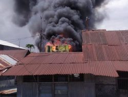 Belasan Rumah Ludes Terbakar di Makassar