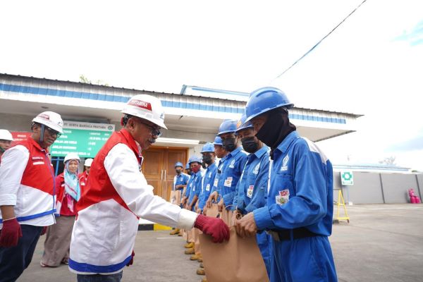 Komisaris Pertamina Cek Langsung Unit Operasi dan Lembaga Penyalur di Makassar