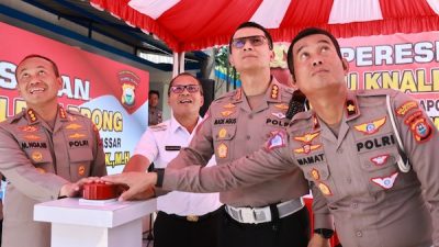 Representatif Kota Makan Enak, Danny Pomanto Resmikan Tugu Ikan Knalpot Brong