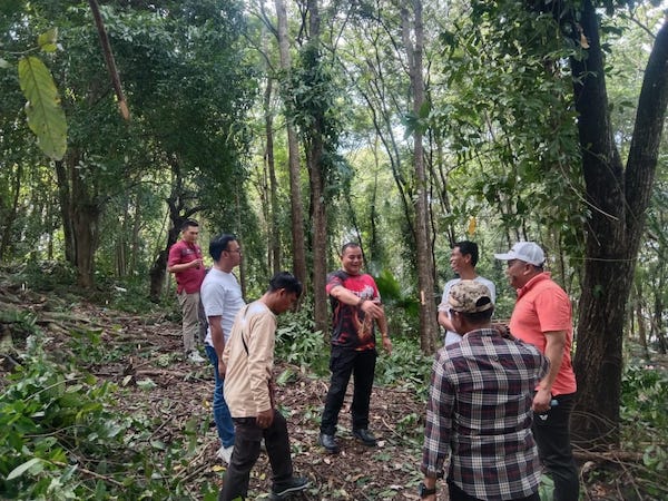 DLKH Sinjai Bersihkan Makam Pahlawan Jelang HUT RI