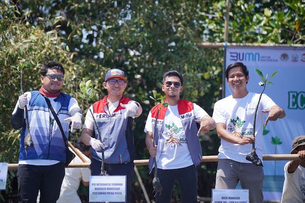 Lestarikan Ekosistem Pesisir, Pertamina Sulawesi Tanam Mangrove di Parangloe Makassar