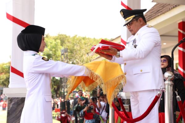 Masyarakat Padati Pantai Seruni, Saksikan Upacara Kemerdekaan RI ke-79