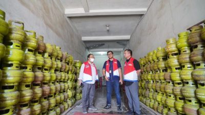 Pastikan Ketersediaan Stok, Pertamina Sulawesi dan Pemda Sidak Pangkalan LPG 3 Kg