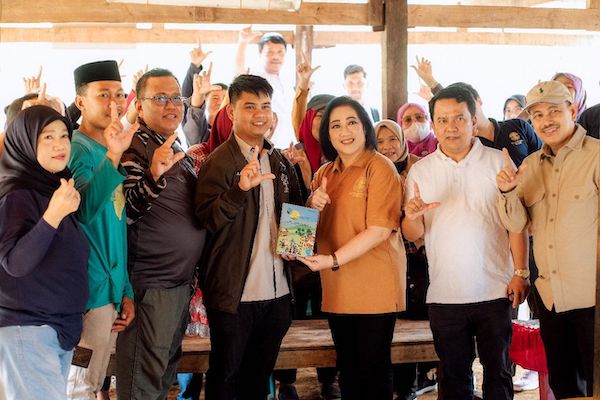 Perkuat Pengelolaan Energi Terbarukan, KLH Sambangi Kampung Hijau