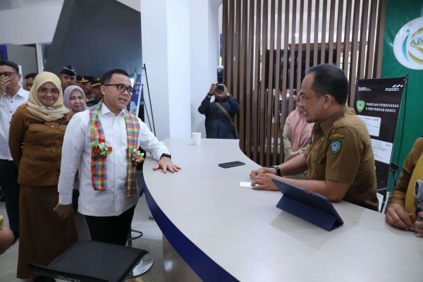 Wakil Bupati Maros Dampingi Menteri PANRB RI Tinjau Mal Pelayanan Publik