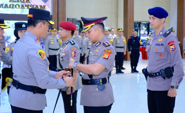 Kapolda Pimpin Sertijab Kapolres Maros yang Baru