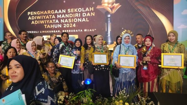 Enam Sekolah di Gowa Raih Adiwiyata Nasional dan Mandiri dari KLHK