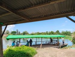 Transportasi Alternatif, Menelusuri Keberadaan Perahu Penyebrangan di Sungai Jeneberang Gowa