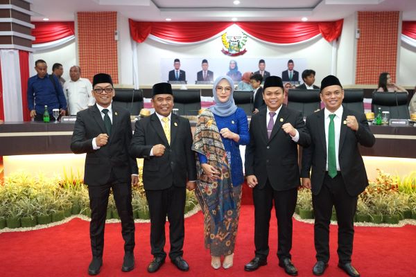 5 Pimpinan DPRD Provinsi Sulsel Resmi Dilantik, Andi Rachmatika Dewi Jadi Ketua