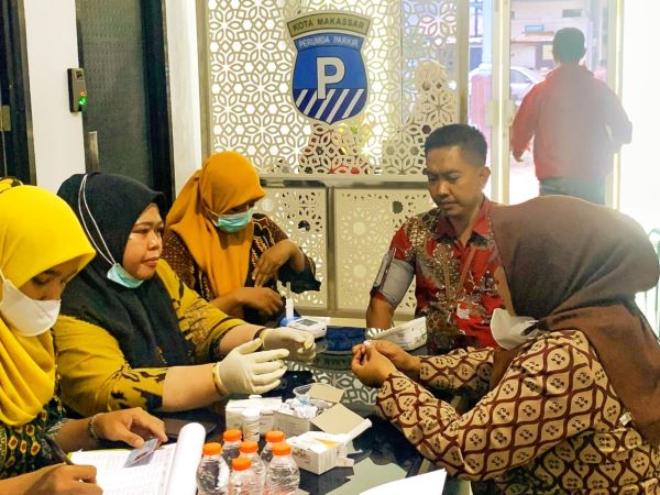 Cegah Penyakit Menular, Perumda Parkir Makassar Gelar Cek Kesehatan