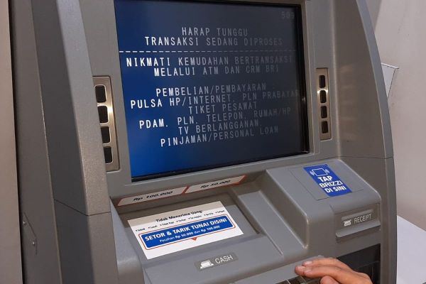 Dompet Tercecer, Oknum Ojol Curi Uang Rp36 Juta dari ATM Korban