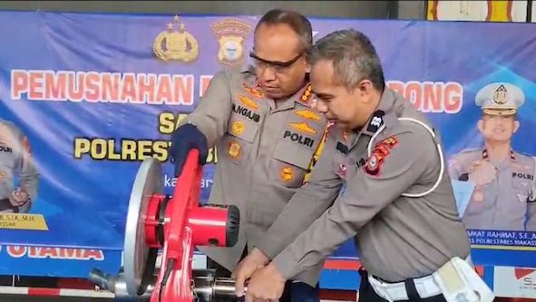 Kerap Mengganggu Ketertiban, Ribuan Knalpot Brong Dimusnahkan Polrestabes Makassar