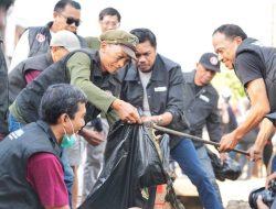 Sabtu Bersih Pemkot Makassar, Fokus Pertahankan Piala Adipura