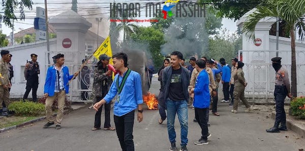 Demo di Depan Kantor Bupati Takalar, Ini Tuntutanya!