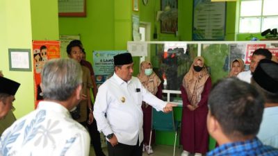 Jelang Pencoblosan Pilkada, Bahtiar Baharuddin Tinjau Tenaga Kesehatan di Majene