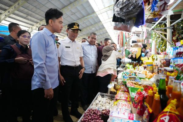 Pj Gubernur Dampingi Wapres Gibran, Tinjau Langsung Perkembangan Wilayah Sulsel