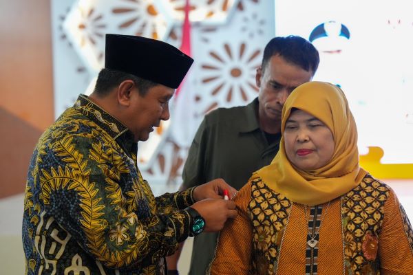 Jelang Pencoblosan Pilkada, Pj Gubernur Sulbar Lepas Tim Kesiapsiagaan Kesehatan