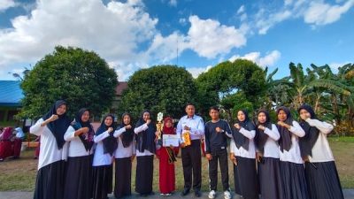 Andi Ahriani Ustari Raih Juara 1 Lomba Pidato FTBI Tingkat Sulsel