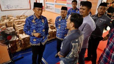 Pj Gubernur Sulsel Tinjau Logistik Pilkada di Bulukumba, Sebut Kesiapan Capai 99,99 Persen