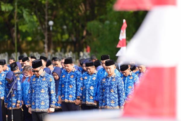 Sambut HUT Korpri ke-53, Sekprov Sulsel Ziarah ke Taman Makam Pahlawan