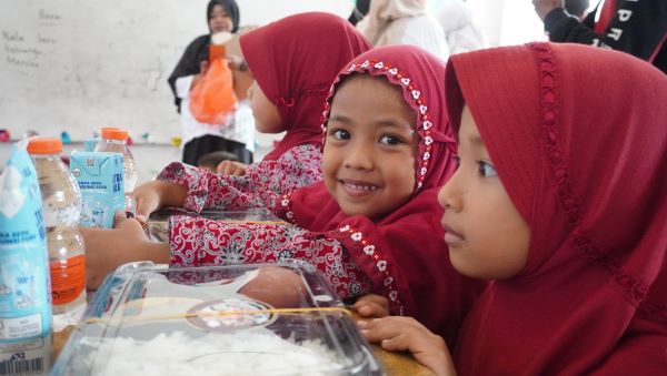 Dukung Kampanye Gizi Anak Nasional, Pemprov Sulbar Gelar Makan Ikan Gratis