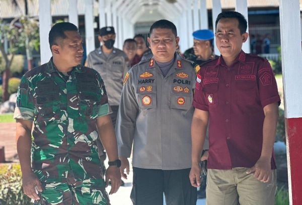 Jamin Keamanan Pilkada, Kapolres dan Dandim Sinjai Pantau Langsung TPS