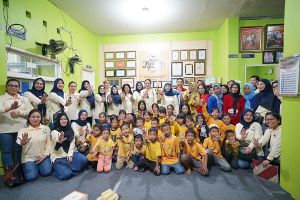 Dukung Program CSR Binaan, Persatuan Wanita Patra Kunjungi Sekolah Anak Percaya Diri