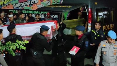 Tewas Ditembak Rekan, Jenazah AKP Ryanto Ulil Tiba di Makassar