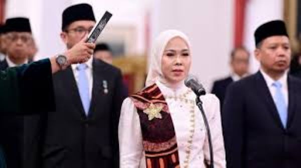 Presiden Prabowo Lantik Iffa Rosita Sebagai Anggota KPU RI Antarwaktu