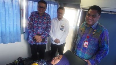 Seimbangkan Angka Kelahiran, DPPKB Berikan 100 Akseptor KB di Wilayah Perbatasan