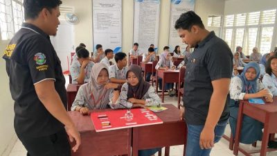 Ditresnarkoba Polda Sulbar Beri Edukasi Bahaya Narkoba Kepada Siswa di Mamuju