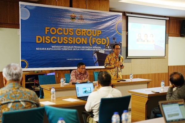 Peringati Hari Nusantara: Unhas-AIPI Gelar FGD Peran Indonesia sebagai Negara Kepulauan