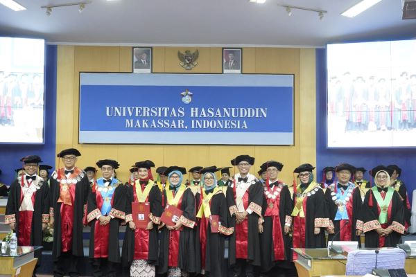 Unhas Kukuhkan 3 Guru Besar Baru Fakultas Kedokteran