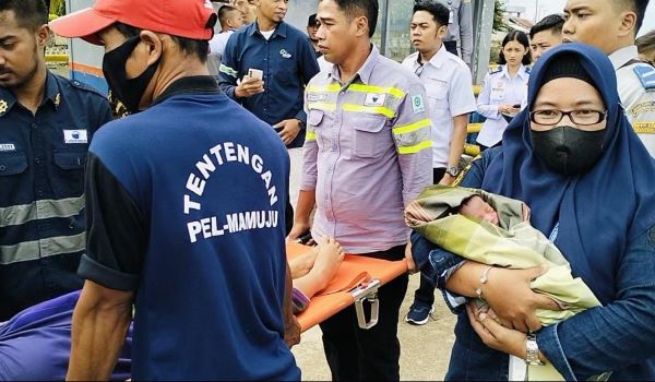  Kisah Harniati di Kapal KM Laskar Pelangi