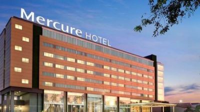 Harga Spesial dan Paket Lengkap Tahun Baru di Mercure Makassar