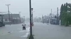 Akibat Cuaca Ekstrem, Poros Makassar-Barru Lumpuh Akibat Banjir