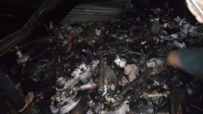 Kios dan 3 Motor Ludes Terbakar di Galesong Utara