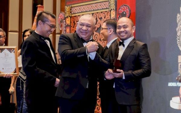 Kepala Dinas Pariwisata Makassar Raih Penghargaan Indonesia Top Hospitality Leader