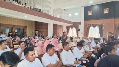 Ratusan Tenaga Non ASN Geruduk Kantor Bupati Sinjai