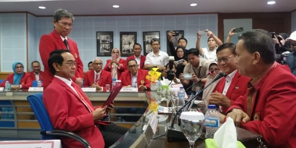 Prof JJ Jadi Pendaftar Pertama Bakal Calon Rektor Unhas Periode 2026–2030