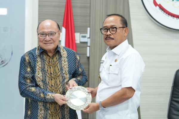 Dorong Hilirisasi Industri Kelapa Dalam, Pemprov Sulbar Gandeng Investor Kalimantan
