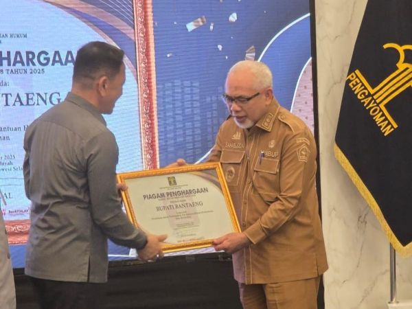 Pemkab Bantaeng Raih Penghargaan Posbankum dari Kemenkumham Sulsel