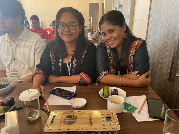 Sumba Solusi Alam Terangi Ratusan Rumah Warga di Desa Terpencil